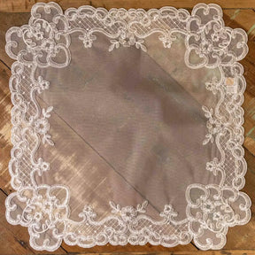 Guardanapo Branco Coração Tule e Renda  48 x 48cm