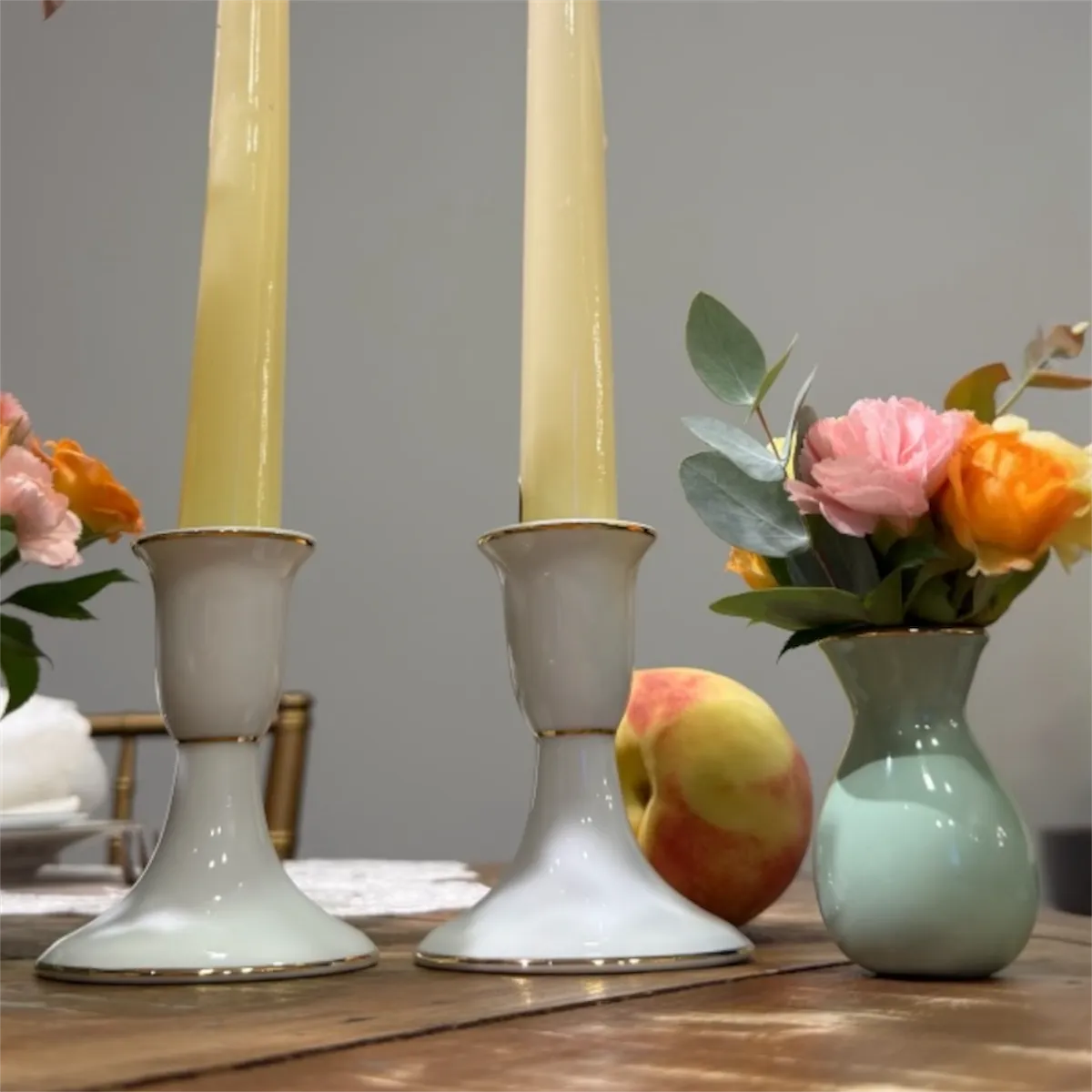 Castiçal Porcelana Paris Filete Ouro 7,50 x 7,50 x 9,50cm