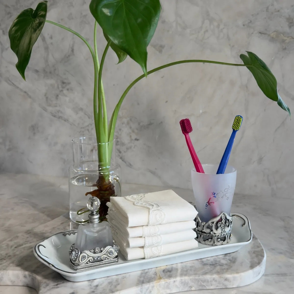 Toalha de Bandeja/Lavabo Branco Linho e Renda 42 x 29cm